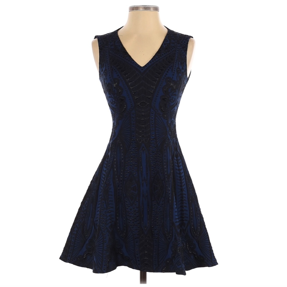 BCBGMAXAZRIA A Line Print Dress